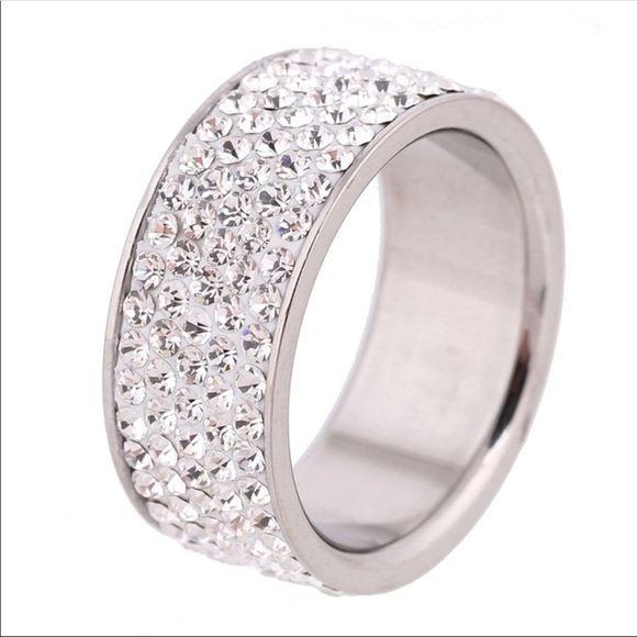 Stainless Steel Ring CZ Crystals Size 7 - 12 - Picture 4 of 4